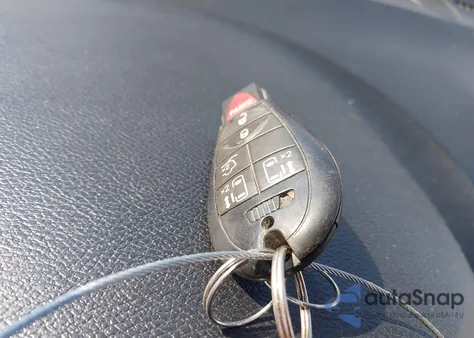 2016 Chrysler Town & Country Touring from USA, damaged, VIN 2C4RC1BG4GR282352